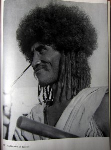 Ein Mann vom Stamm der Bischarin - Amba Ras - Hartlmaier
